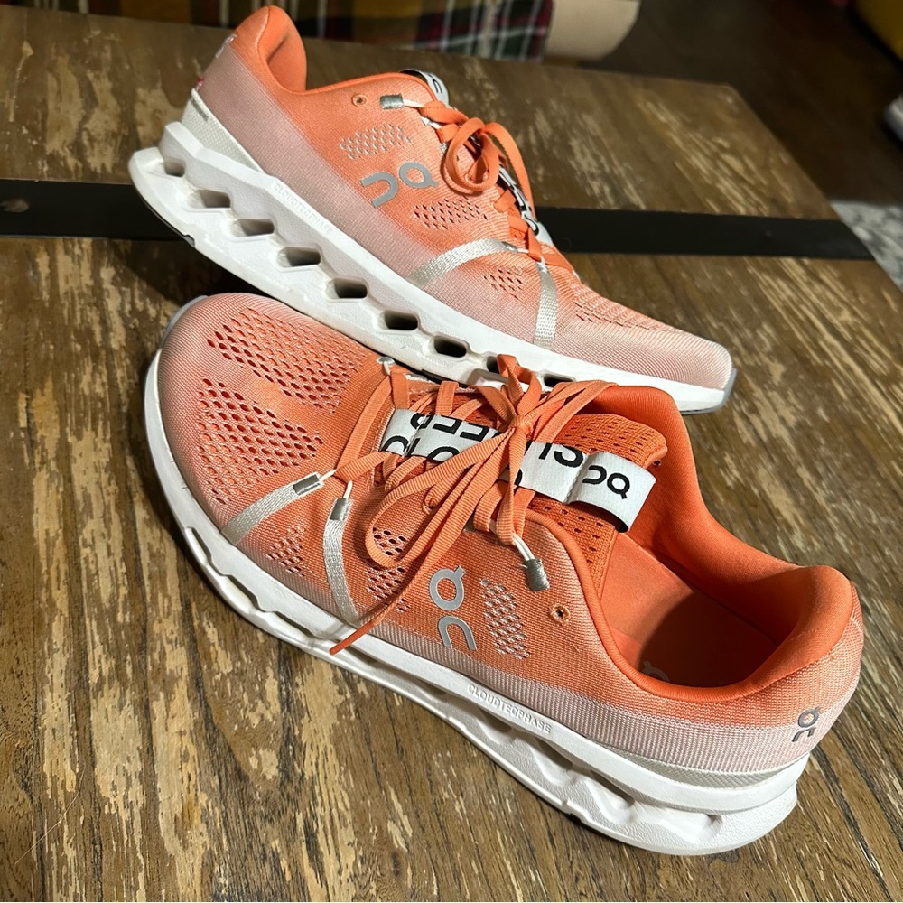 On Running Men’s Orange and White Cloud Surfer Shoes 11.5 - Picture 2 of 7